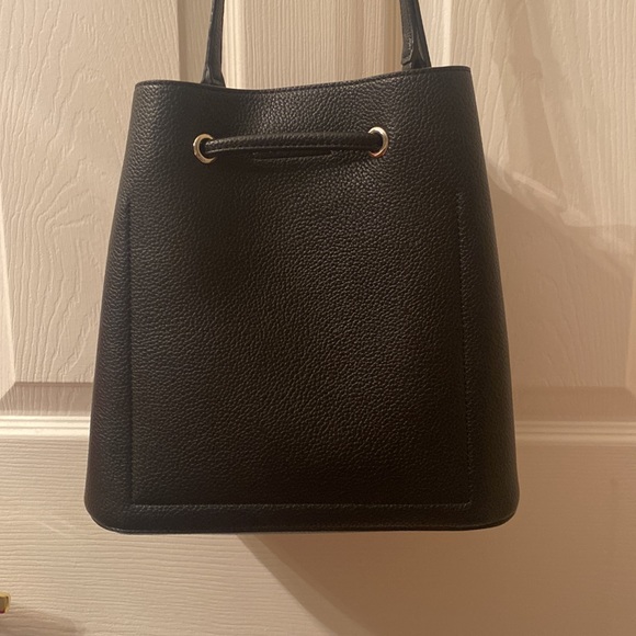 Calvin Klein Pebbled Leather bag - Picture 4 of 9